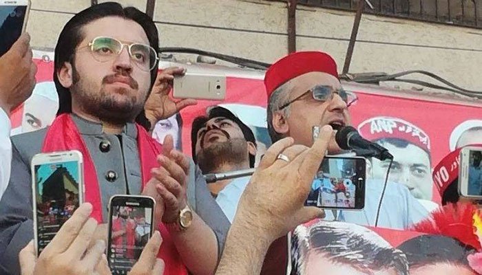 دھماکے سے 20 منٹ پہلے والد نے پیغام بھیجا کہ بیٹا تم نہ آؤ'، دانیال بلور